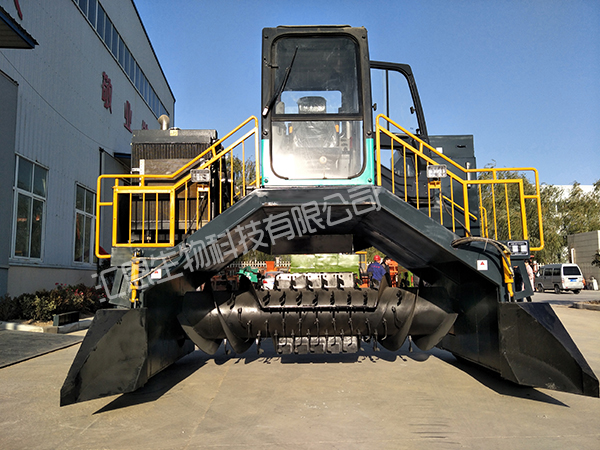 3000型堆肥發(fā)酵翻堆機(jī)