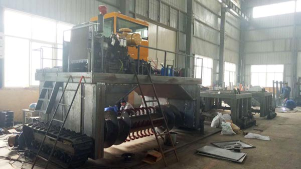 好氧發(fā)酵翻堆機(jī)