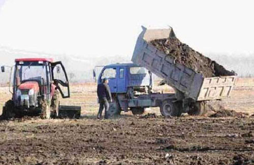 牛糞發酵有機肥的制作方法
